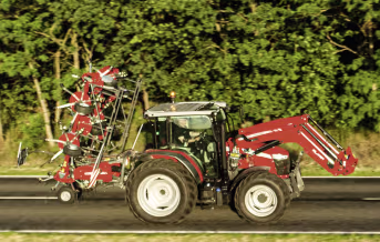 Lifestyle: Massey Ferguson Traktor MF 5711 M 86 kW (115 PS) bei 2.000 min⁻¹