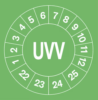 Detailbild: UVV-Prüfplakette in Grün mit Jahreszahlen und Monatsfeldern