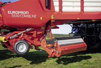 Produktbild: Pöttinger Ladewagen Europrofi Combiline in Rot mit Mehrzweck-Rotor und Dosierwalzen