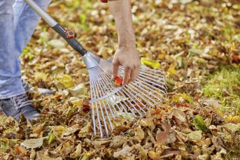 Lifestyle: GARDENA combisystem Verstellbesen
