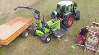 Lifestyle: Heizohack® Häcksler HM 8-400 handbeschickt, mit Fahrwerk