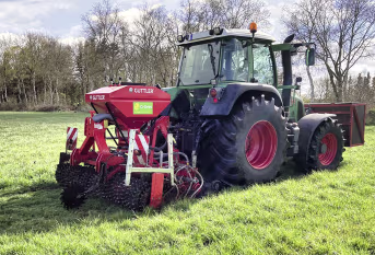 Produktbild: GÜTTLER® Striegel-Walzen-Kombination GreenMaster® Zinkensaat