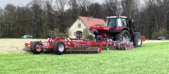 Lifestyle: GÜTTLER® Striegel-Walzen-Kombination GreenMaster® Zinkensaat