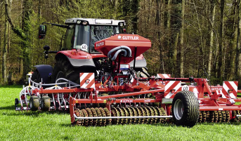 Lifestyle: GÜTTLER® Striegel-Walzen-Kombination GreenMaster® Zinkensaat