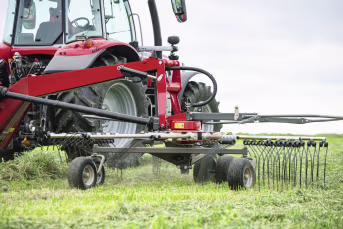 Lifestyle: Massey Ferguson Schwader MF RK 4 Kreisel, Schwad mittig