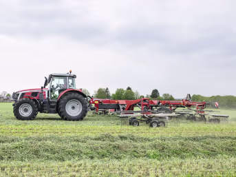 Lifestyle: Massey Ferguson Schwader MF RK 4 Kreisel, Schwad mittig