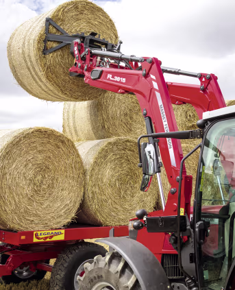 Lifestyle: Massey Ferguson Frontlader MF FL mit Parallelführung
