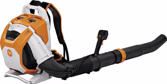 Produktbild: STIHL Akku-Laubbläser BRA 500 in Orange-Weiß mit Rückentragegurt und schwarzem Blasrohr