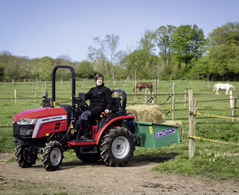 Lifestyle: Massey Ferguson Traktor MF 1M