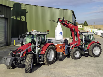Lifestyle: Massey Ferguson Traktor MF 5S.115 85 kW (115 PS) bei 2.000 min⁻¹ inkl. Frontlader MF FL.4121