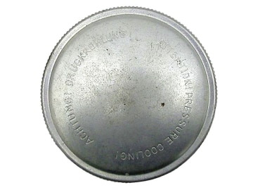 Kühlerverschluss, Ø-Stutzen 59 mm, für Case IH D 212, 217, 320, 322, 324, 326, 430, 432, 436, 439 Kühlerverschluss, Ø-Stutzen 59 mm, für Case IH D 212, 217, 320, 322, 324, 326, 430, 432, 436, 439