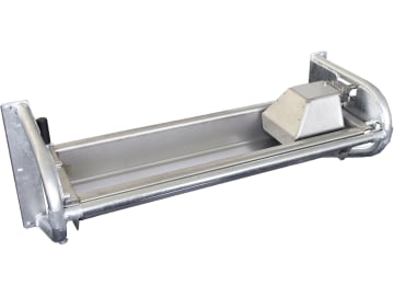 Suevia Flach-Schwenktrog 150 x 60 x 57,5 cm, mit verzinkten Wandkonsolen, für Rinder und Milchkühe Suevia Flach-Schwenktrog 150 x 60 x 57,5 cm, mit verzinkten Wandkonsolen, für Rinder und Milchkühe