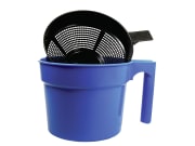 Vormelkbecher blau mit Siebeinsatz Vormelkbecher blau mit Siebeinsatz