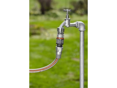 Gardena Premium Schlauchverbinder 13 mm (1/2") - 15 mm (5/8“) Gewinde 1/2" 18255-20 Gardena Premium Schlauchverbinder 13 mm (1/2") - 15 mm (5/8“) Gewinde 1/2" 18255-20