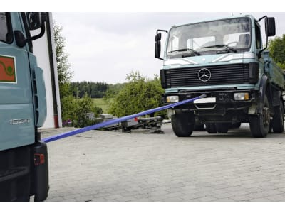 KERBL Abschleppschlinge 6 m, 56 t, blue, mit verstärkten Schlaufen, Warnfähnchen und Transporttasche, 37708