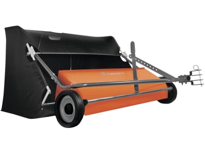 Husqvarna® Rasenkehrmaschine 112 cm für Rasentraktoren und Aufsitzmäher Rider, 5866365-01