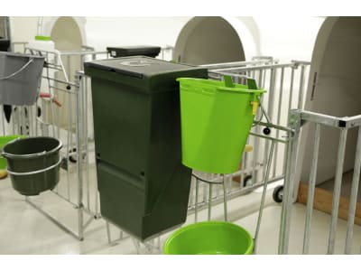 KERBL Futterbox 20 l, 380 x 730 x 300 mm, für Kälberiglus, Rauh- und Kraftfutter, 144355 KERBL Futterbox 20 l, 380 x 730 x 300 mm, für Kälberiglus, Rauh- und Kraftfutter, 144355