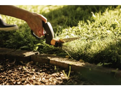 Fiskars Fiskars Rasenkantenschneider Grasschere Servo-System GS42 GS42 Länge 320 mm Fiskars Rasenkantenschneider Grasschere Servo-System GS42 Fiskars Fiskars Rasenkantenschneider Grasschere Servo-System GS42 GS42 Länge 320 mm Fiskars Rasenkantenschneider Grasschere Servo-System GS42