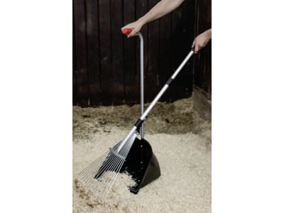 KERBL Universalrechen 20 – 45 cm, Stiel Metall, teleskopierbar von 70 – 140 cm, 3210380 KERBL Universalrechen 20 – 45 cm, Stiel Metall, teleskopierbar von 70 – 140 cm, 3210380