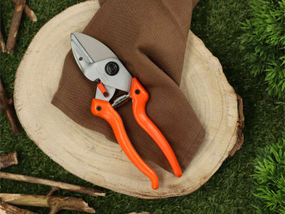 LÖWE Amboss-Schere 6.104 25 20 cm für hartes und trockenes Holz, Gartenschere LÖWE Amboss-Schere 6.104 25 20 cm für hartes und trockenes Holz, Gartenschere