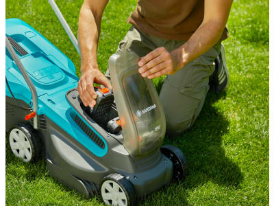 Gardena Akku-Rasenmäher PowerMax 32/36V P4A Ready-To-Use Set 200 inkl. Akkus und Ladegerät Gardena Akku-Rasenmäher PowerMax 32/36V P4A Ready-To-Use Set 200 inkl. Akkus und Ladegerät