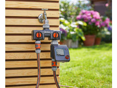 Gardena Bewässerungscomputer Bewässerungssteuerung Select & 2-Wege-Verteiler inkl. 2-Wege-Verteiler 01893-90 Gardena Bewässerungscomputer Bewässerungssteuerung Select & 2-Wege-Verteiler inkl. 2-Wege-Verteiler 01893-90