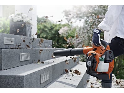 Husqvarna® Benzin-Laubbläser "125BVx" 0,8 kW (1,1 PS), Luftdurchsatz 720 m³/min, 9527156-45