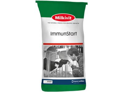 Milkivit Milki ImmunStart 4.0 für Rinder mit 60% Magermilchpulver mit Kolostrum, Vitaminen und Spurenelementen für die gesunde Darmflora 25 kg Sack Milkivit Milki ImmunStart 4.0 für Rinder mit 60% Magermilchpulver mit Kolostrum, Vitaminen und Spurenelementen für die gesunde Darmflora 25 kg Sack