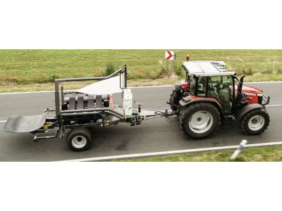 Massey Ferguson Traktor "MF 4700 M"