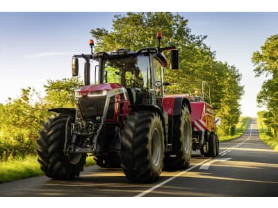 Massey Ferguson Traktor "MF 8S.265" 210 kW (285 PS) bei 1.850 min⁻¹