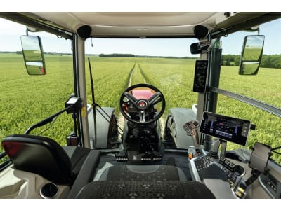 Massey Ferguson Traktor "MF 8S.285" 209 kW (285 PS) bei 1.850 min⁻¹