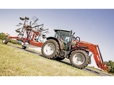 Massey Ferguson Traktor "MF 5710 M" 80 kW (105 PS) bei 2.000 min⁻¹