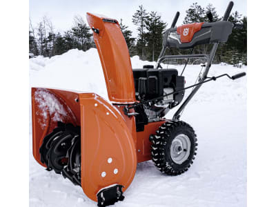 Husqvarna® Schneefräse "ST 124" Räumbreite 61 cm, 4,5 kW (6,1 PS), 9704493-02 Husqvarna® Schneefräse "ST 124" Räumbreite 61 cm, 4,5 kW (6,1 PS), 9704493-02