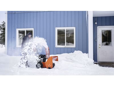 Husqvarna® Schneefräse "ST 124" Räumbreite 61 cm, 4,5 kW (6,1 PS), 9704493-02 Husqvarna® Schneefräse "ST 124" Räumbreite 61 cm, 4,5 kW (6,1 PS), 9704493-02