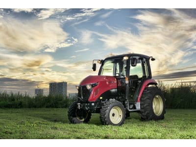 YANMAR Traktor "YT359Q" mit Kabine 43,9 kW (56,7 PS)