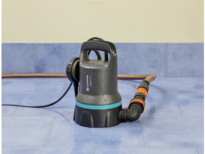 Gardena Klarwasser-Tauchpumpe 9000 Klarwasserpumpe, Wasserpumpe 09030-61 Gardena Klarwasser-Tauchpumpe 9000 Klarwasserpumpe, Wasserpumpe 09030-61