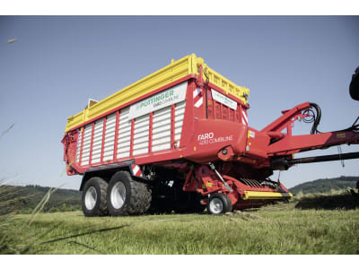Pöttinger Ladewagen "Faro 4010 D Combiline" Ladevolumen 22 m³ mit Mehrzweck-Rotor, 2 Dosierwalzen Pöttinger Ladewagen "Faro 4010 D Combiline" Ladevolumen 22 m³ mit Mehrzweck-Rotor, 2 Dosierwalzen