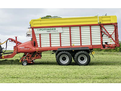 Pöttinger Ladewagen "Faro 4010 D Combiline" Ladevolumen 22 m³ mit Mehrzweck-Rotor, 2 Dosierwalzen Pöttinger Ladewagen "Faro 4010 D Combiline" Ladevolumen 22 m³ mit Mehrzweck-Rotor, 2 Dosierwalzen