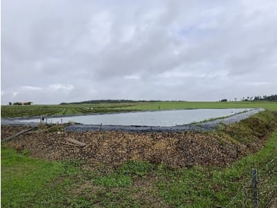 Erdbecken für die Wasserspeicherung Erdbecken für die Wasserspeicherung
