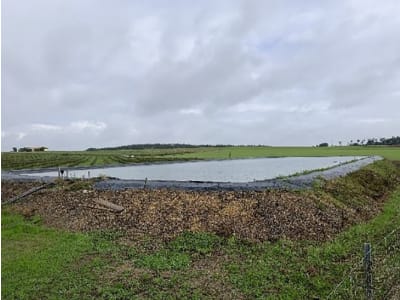 Erdbecken für die Wasserspeicherung