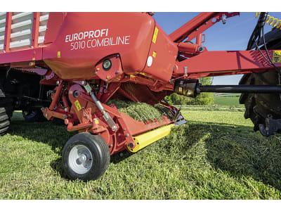 Pöttinger Ladewagen "Europrofi Combiline 5510 D" Ladevolumen 31 m³ mit Mehrzweck-Rotor, 2 Dosierwalzen