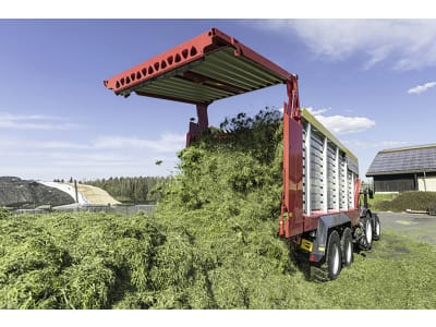 Pöttinger Ladewagen "Jumbo 7380 DB" Ladevolumen 38 m³ mit Mehrzweck-Rotor, 2 Dosierwalzen