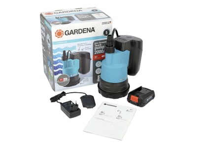 Gardena Akku-Klarwasser-Tauchpumpe 2000/2 18V P4A Ready-To-Use Set Klarwasserpumpe, Wasserpumpe, Tauchpumpe 14600-61 Gardena Akku-Klarwasser-Tauchpumpe 2000/2 18V P4A Ready-To-Use Set Klarwasserpumpe, Wasserpumpe, Tauchpumpe 14600-61
