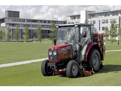 Massey Ferguson Kompakttraktor MF 1525 25 PS Massey Ferguson Kompakttraktor MF 1525 25 PS