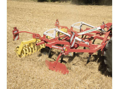 Pöttinger Grubber "Synkro 3030" 3,0 m 3-balkig Dreipunktanbau Kat. 2