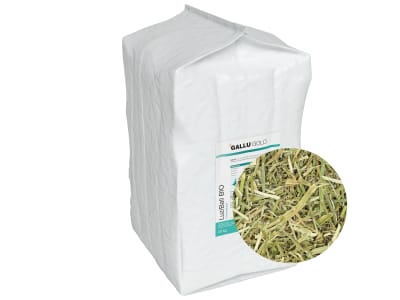 GALLUGOLD LuziBall BIO Luzerneballen als Beschäftigung für Hühner in Bio-Qualität 20 kg Sack GALLUGOLD LuziBall BIO Luzerneballen als Beschäftigung für Hühner in Bio-Qualität 20 kg Sack