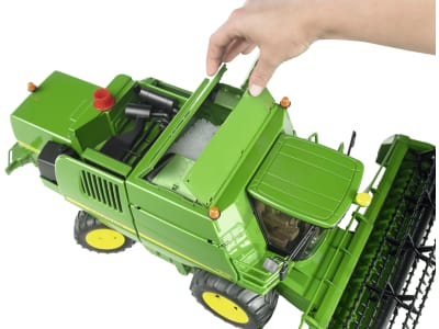 Bruder® Modell "John Deere Mähdrescher T 670 i" 1:16, 02132