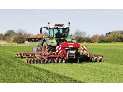 GÜTTLER® Striegel-Walzen-Kombination "GreenMaster® Alpin" GÜTTLER® Striegel-Walzen-Kombination "GreenMaster® Alpin"