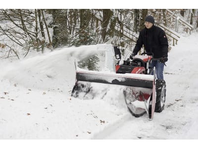 KÖPPL Einachsschlepper "Gekko" Benzin 17,2 kW (23,4 PS) Antrieb hydrostatisch KÖPPL Einachsschlepper "Gekko" Benzin 17,2 kW (23,4 PS) Antrieb hydrostatisch