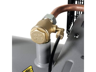 Airpress Kompressor "HK 700-300 Pro" 270 l-Behälter, Abgabeleistung 530 l/min, Druck max. 11 bar, 360568